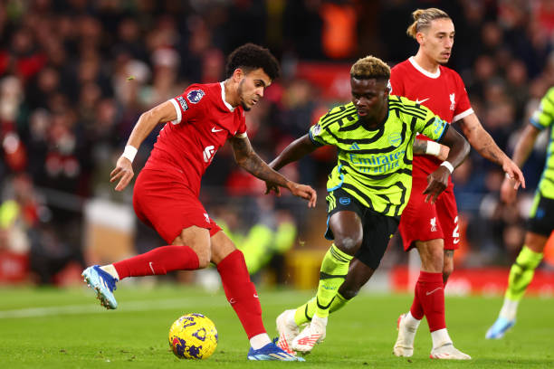 力在此场比 力在此场比