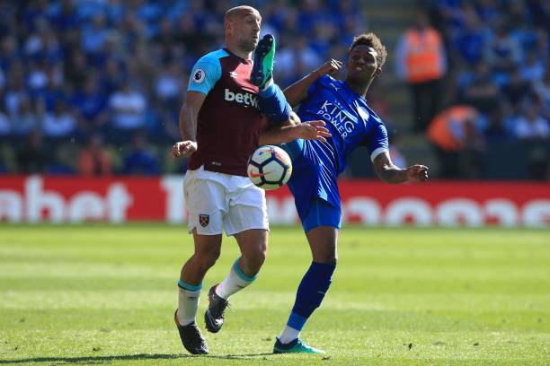 代足球转会 代足球转会