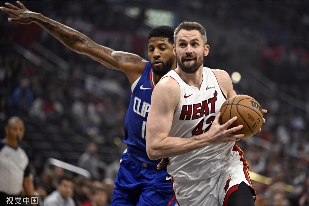 秀的足球运 秀的足球运