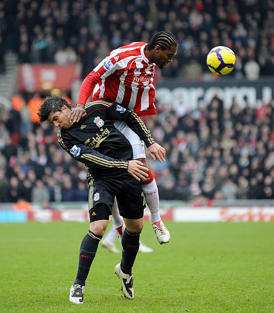 备战新赛季！阿莫林已经乘机返回曼彻斯特.