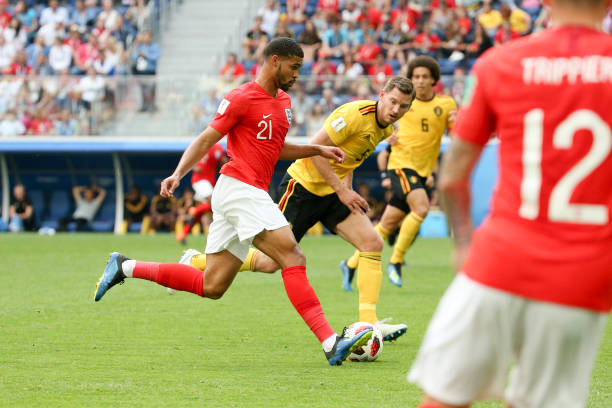 赛季则围绕 赛季则围绕